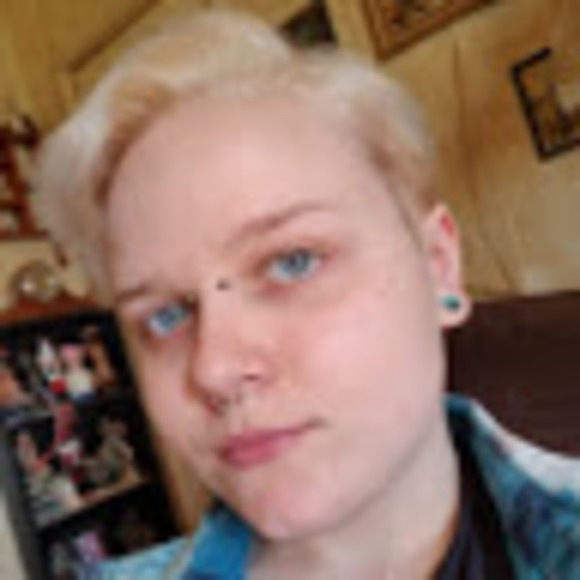 Meet your Posher, Melissa - Picture 1 of 1